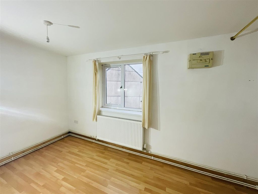 Additional image 17 of 2 bed flat for saleSandfield Road, Burry Port SA16