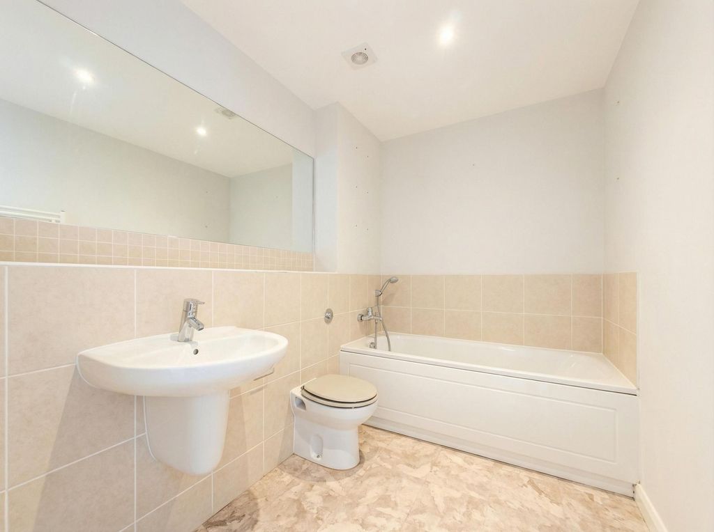 Additional image 13 of 2 bed flat for saleOcean Reach, Havannah Street, Cardiff Bay CF10