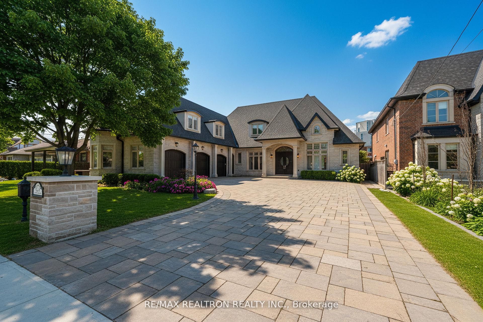 223 Crestwood Road, Vaughan, ON, L4J 1A8