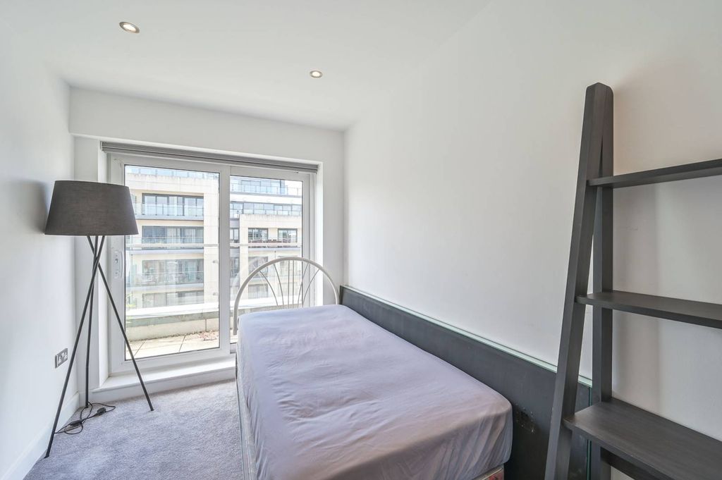 Additional image 7 of 3 bed flat for saleBoulevard Drive, Colindale, London NW9