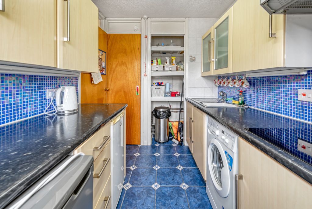 Additional image 10 of 2 bed flat for saleWentloog Court, Wentloog Road, Rumney, Cardiff CF3