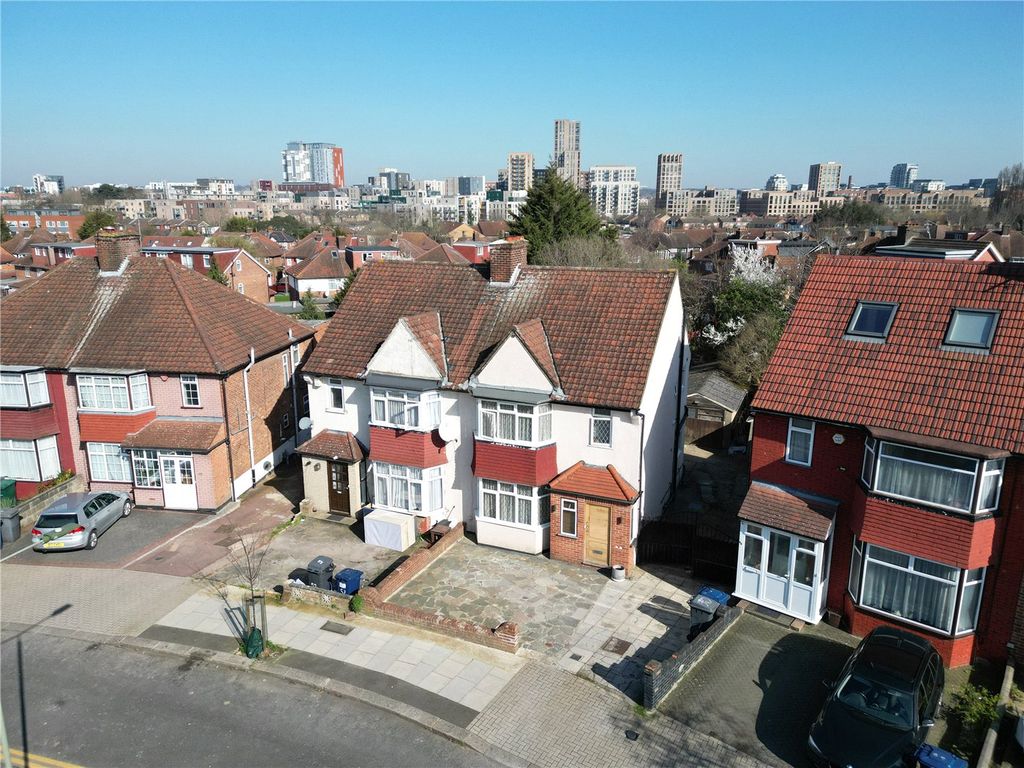 Additional image 18 of 4 bed semi-detached house for saleColin Park Road, Colindale NW9