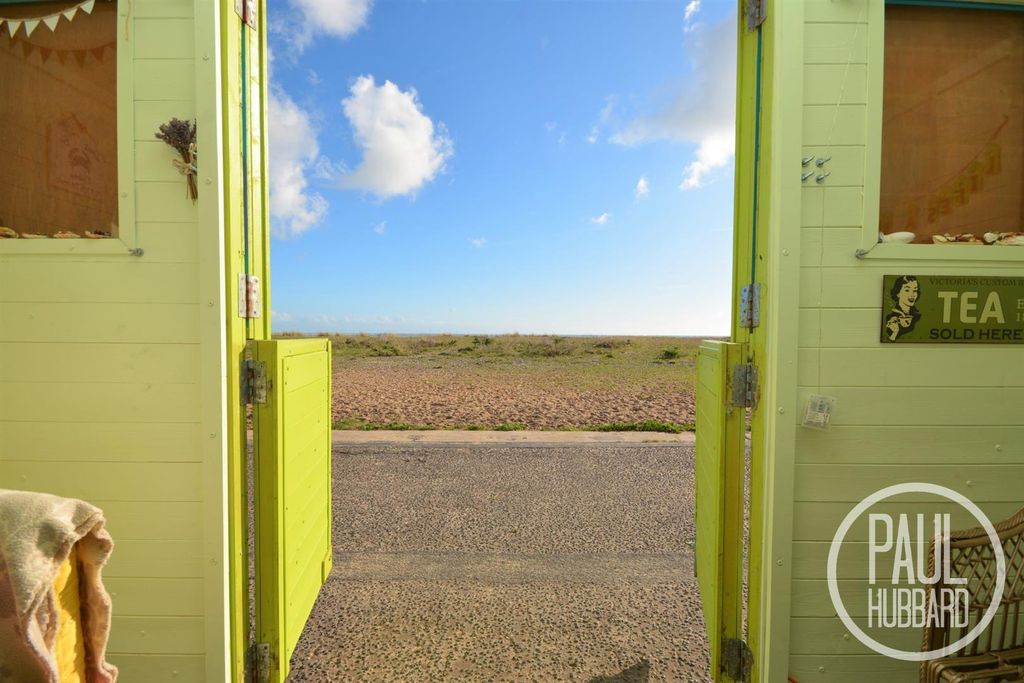 Additional image 4 of 1 bed property for saleBeach Hut, Pakefield NR33
