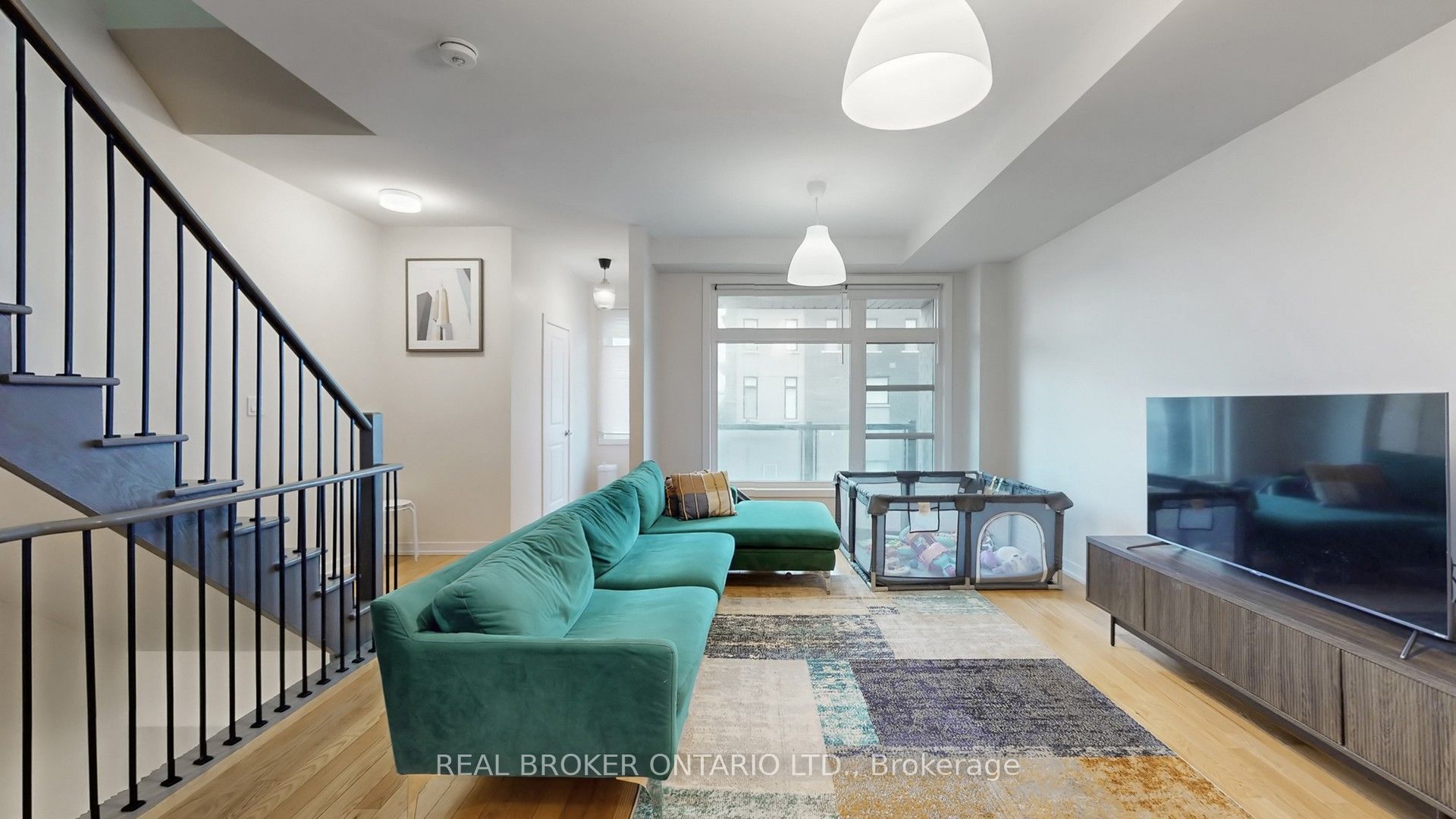 2508 Castlegate Crossing, Pickering, ON, L1X 0H8 photo 5