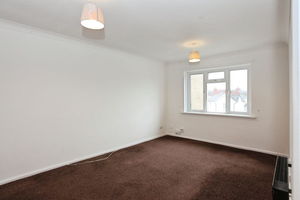 Additional image 3 of 1 bed flat for saleHazelhurst Road, Cardiff CF14