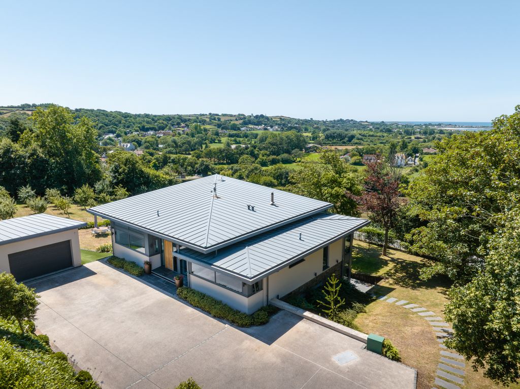 Additional image 3 of 5 bed detached house for saleRue Des Eturs, Castel, Guernsey GY5