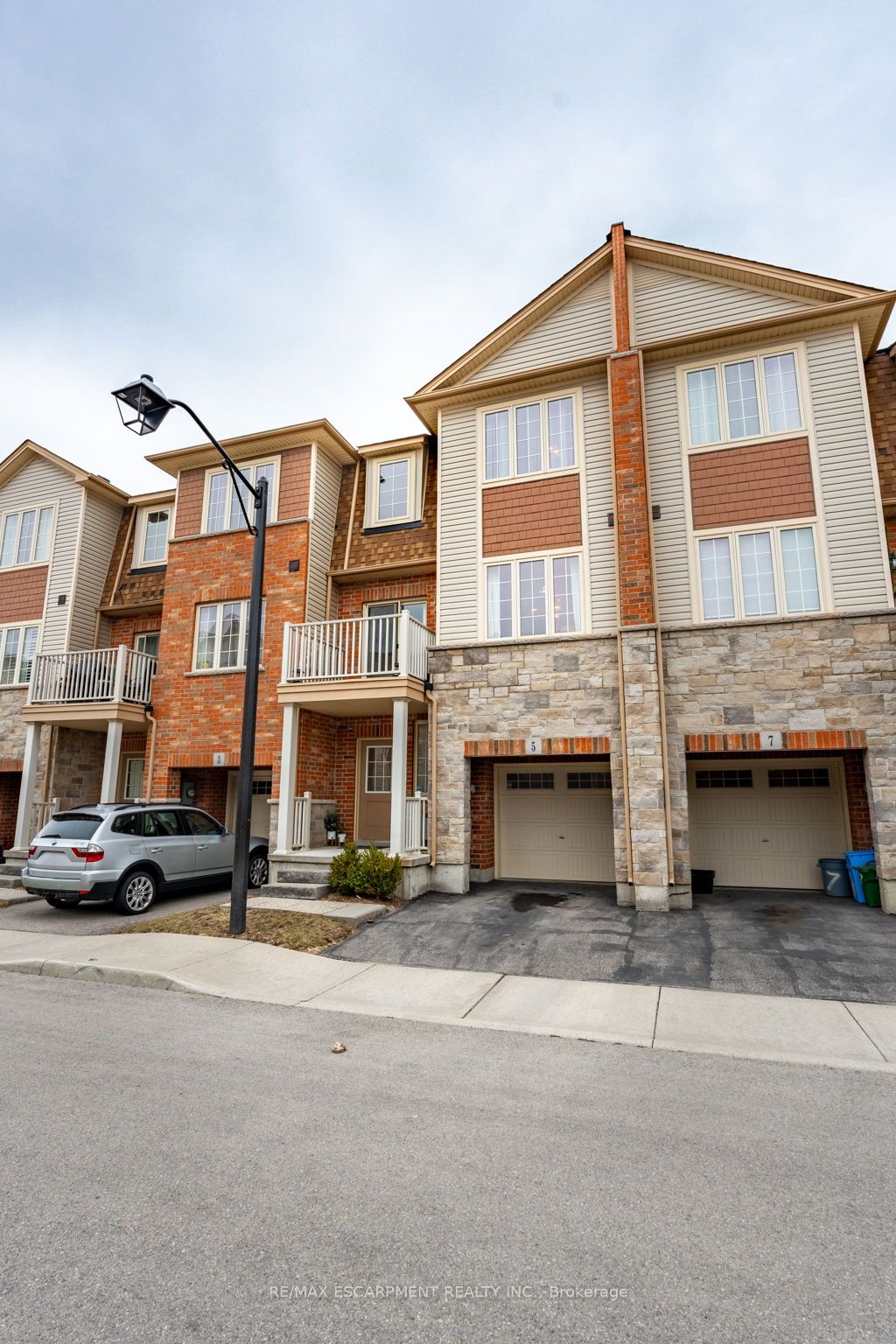 Additional image 2 of 5-11 Stockbridge Gardens, Hamilton, ON, L8J 0H5