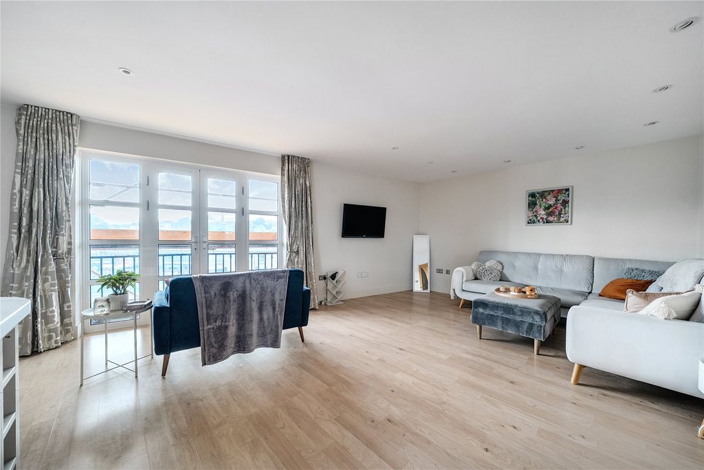 2 bed flat for saleHaven Bank, Exeter EX2 photo 3