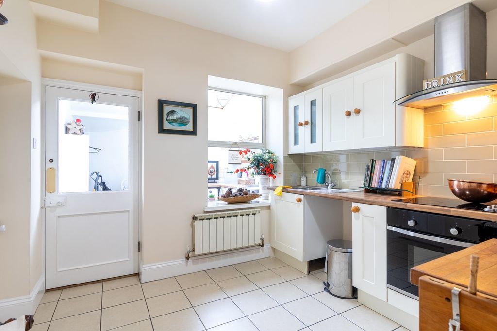 Additional image 11 of 2 bed property for sale13 Pierson Road, St Helier JE2