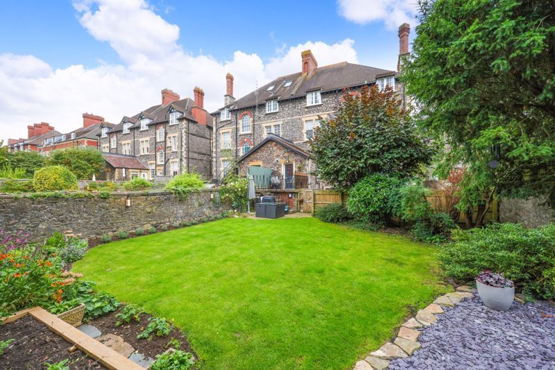 3 bed flat for saleDownleaze, Stoke Bishop, Bristol BS9 photo 2