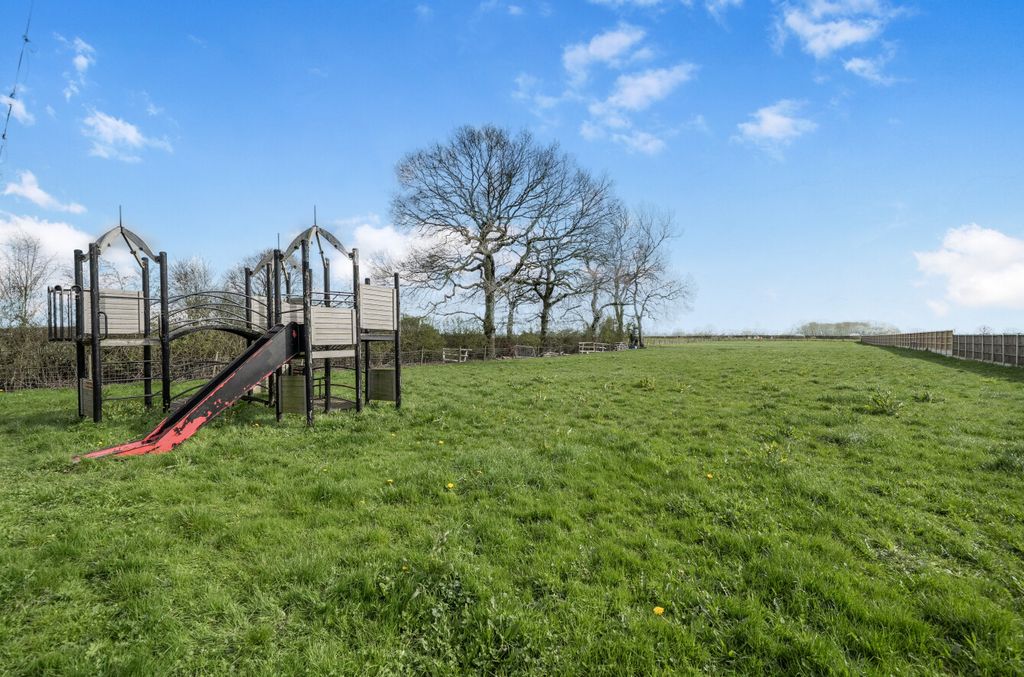 Additional image 8 of 5 bed detached house for saleMoss Road, Moss, Doncaster DN6