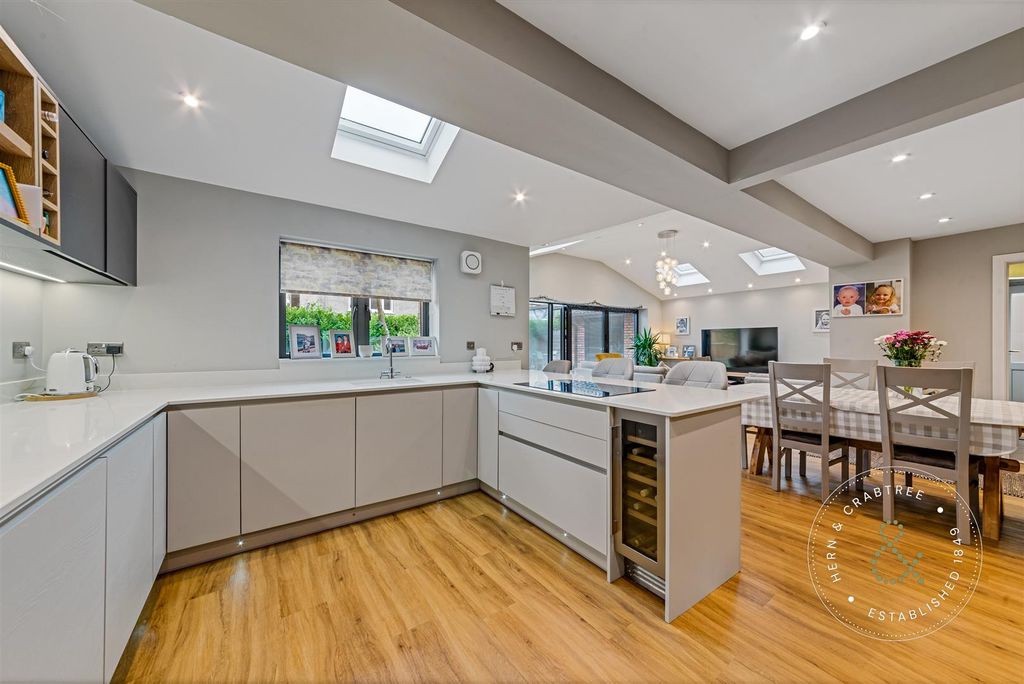Additional image 5 of 4 bed detached house for saleBaynton Close, Llandaff, Cardiff CF5