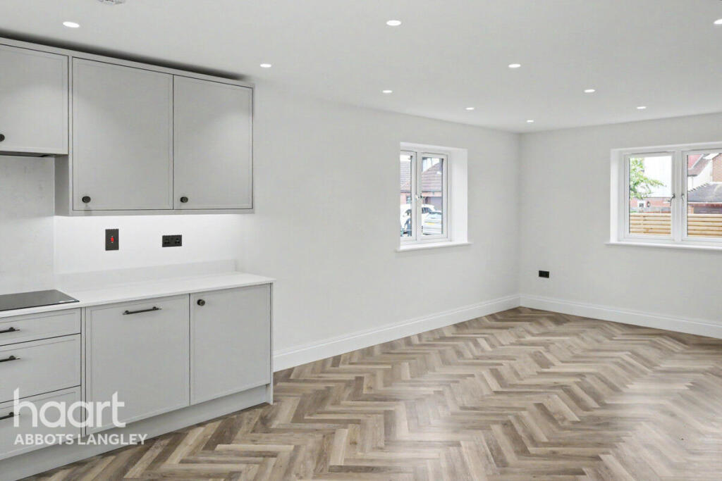 Ashridge Drive, St Albans photo 5