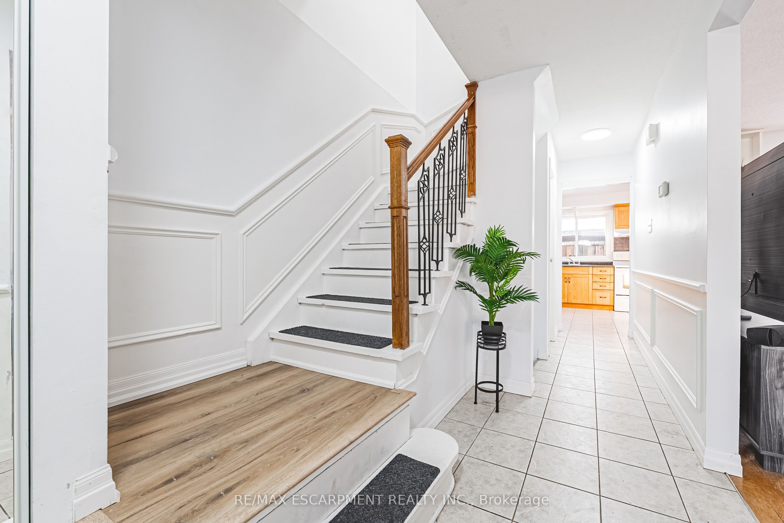 4-2220 Upper Middle Road, Burlington, ON, L7P 3P4
