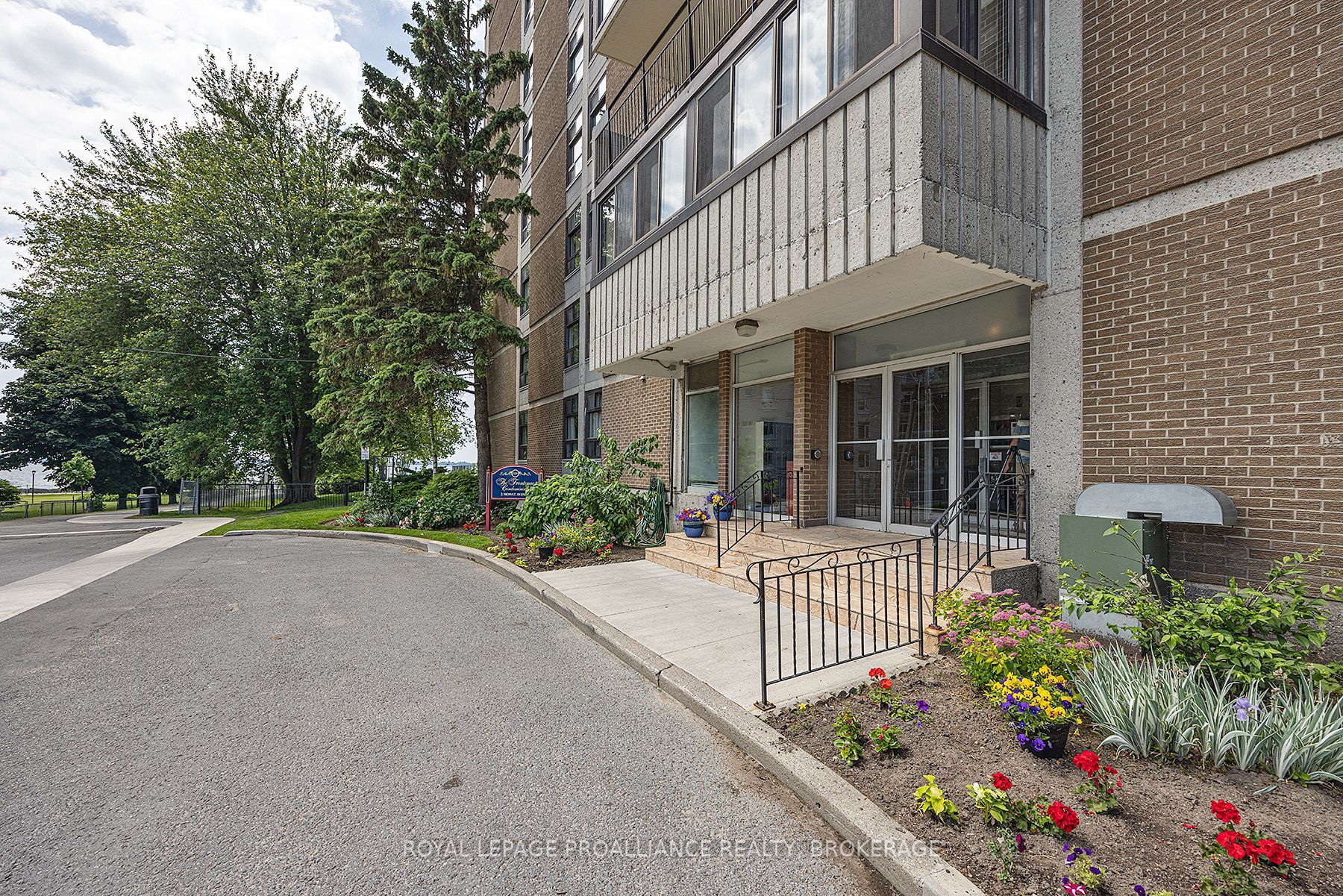 Additional image 3 of 903-2 Mowat Avenue, Kingston, ON, K7M 1K1