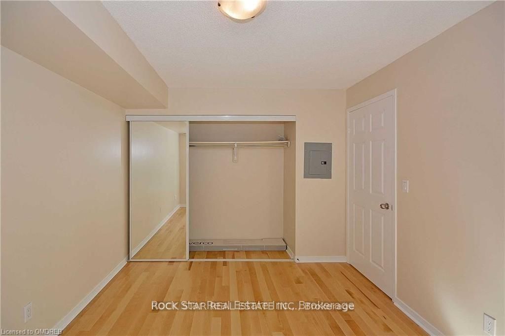 Additional image 6 of 425-109 Front Street E, Toronto, ON, M5A 4P7