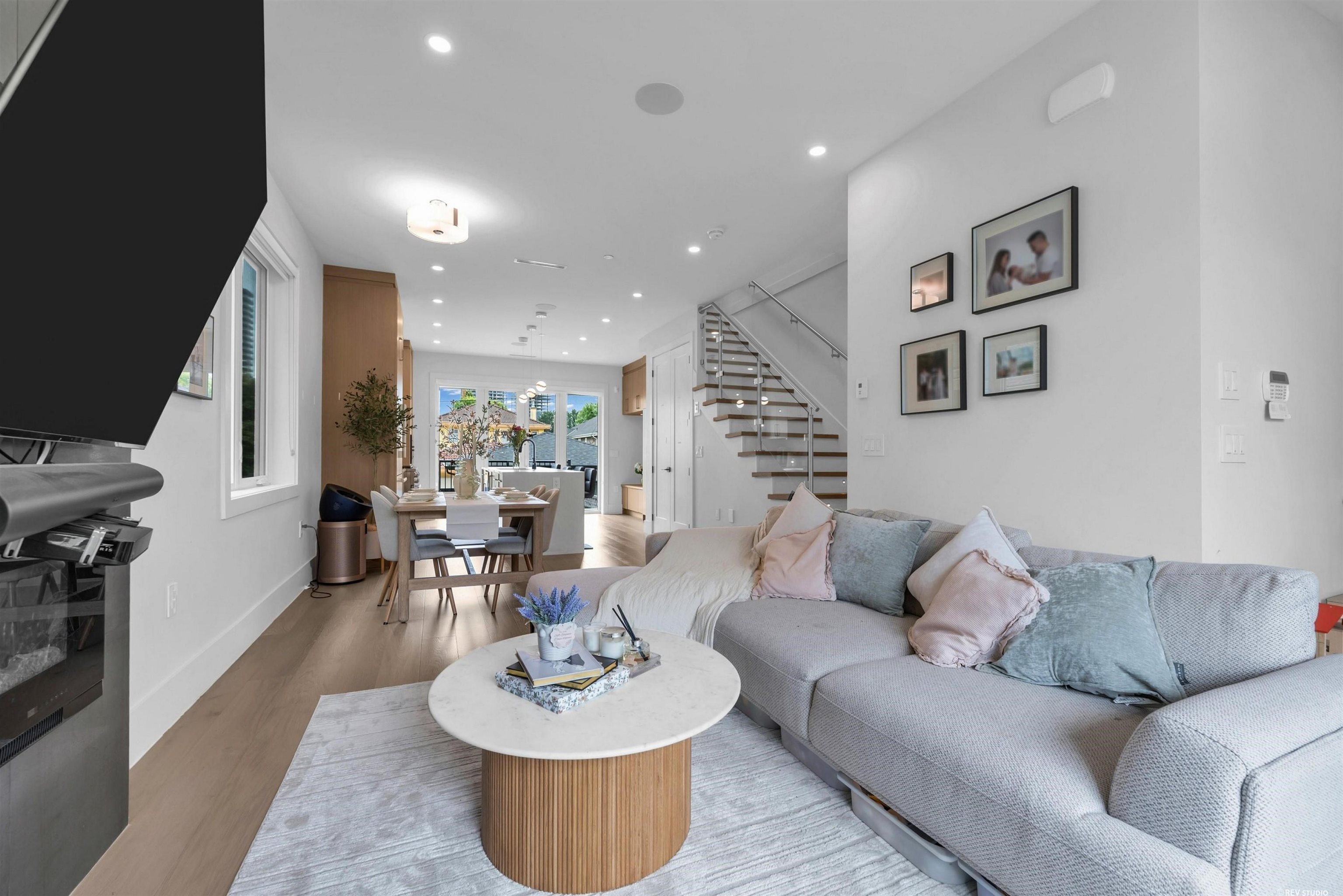 Additional image 3 of 1-560 63rd Avenue W, Vancouver, BC, V6P 2G8