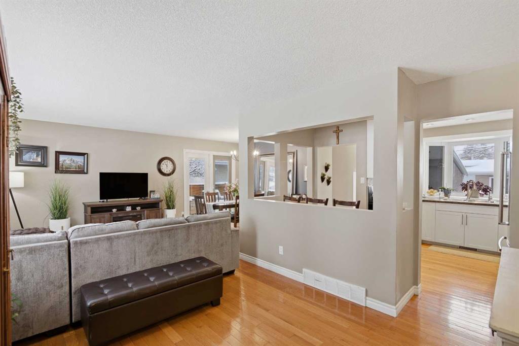 Additional image 4 of 527 Athlone Road SE, Calgary, AB, T2H 1V8