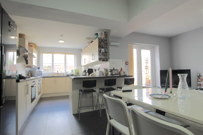 Additional image 2 of 7 bed property for saleAustralia Road, Cardiff CF14
