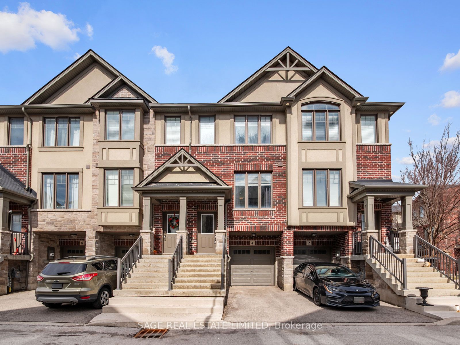 4 Could Lane, Hamilton, ON, L9G 0H2