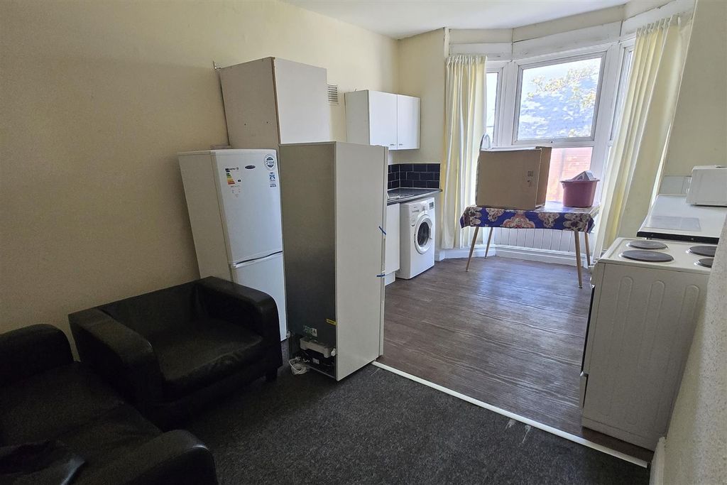 Additional image 7 of 6 bed property for saleClaude Road, Roath, Cardiff CF24