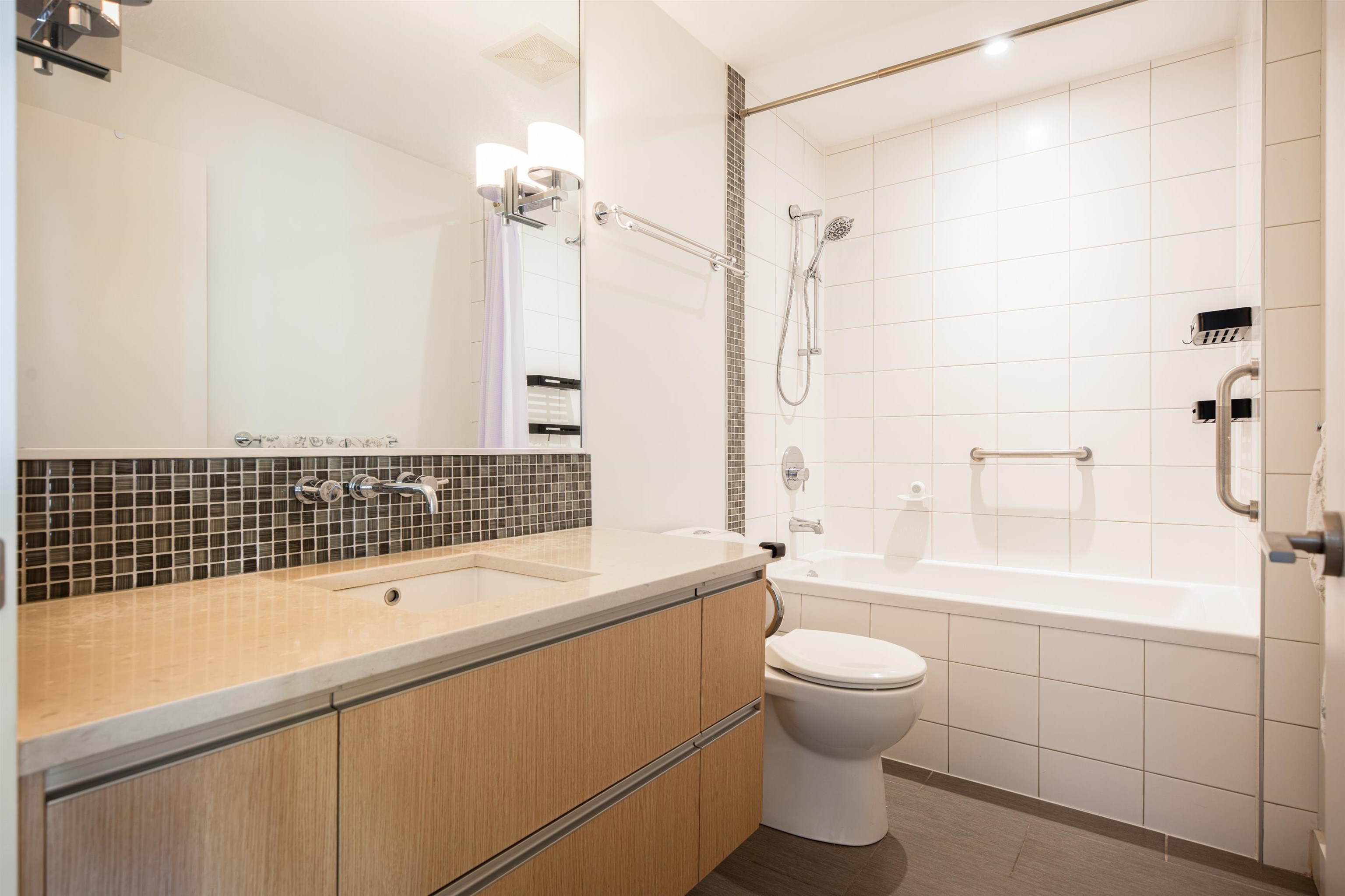 Additional image 6 of 403-2481 Waterloo Street, Vancouver, BC, V6R 3H4