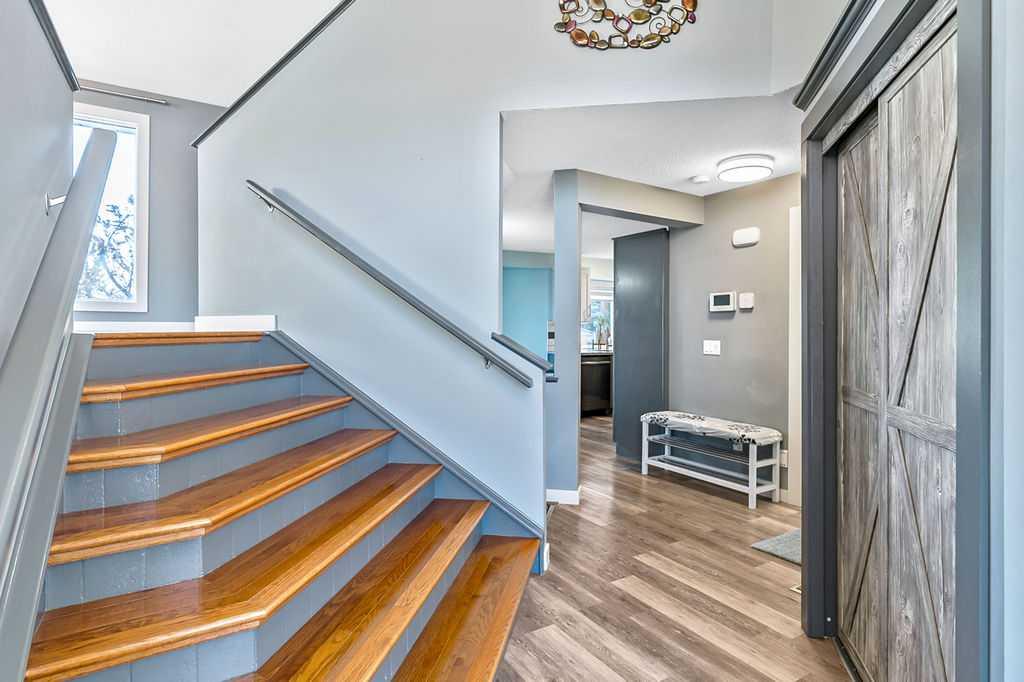 Additional image 4 of 851 Mckenzie Drive SE, Calgary, AB, T2Z 1W3