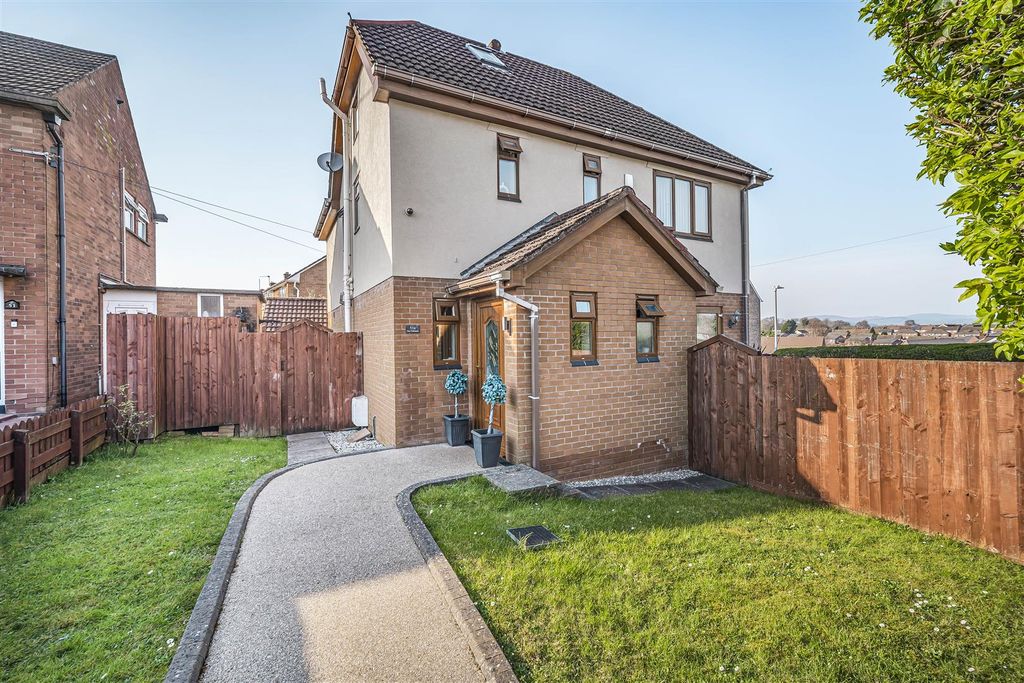 5 bed detached house for saleUphill Road, Llanrumney, Cardiff CF3