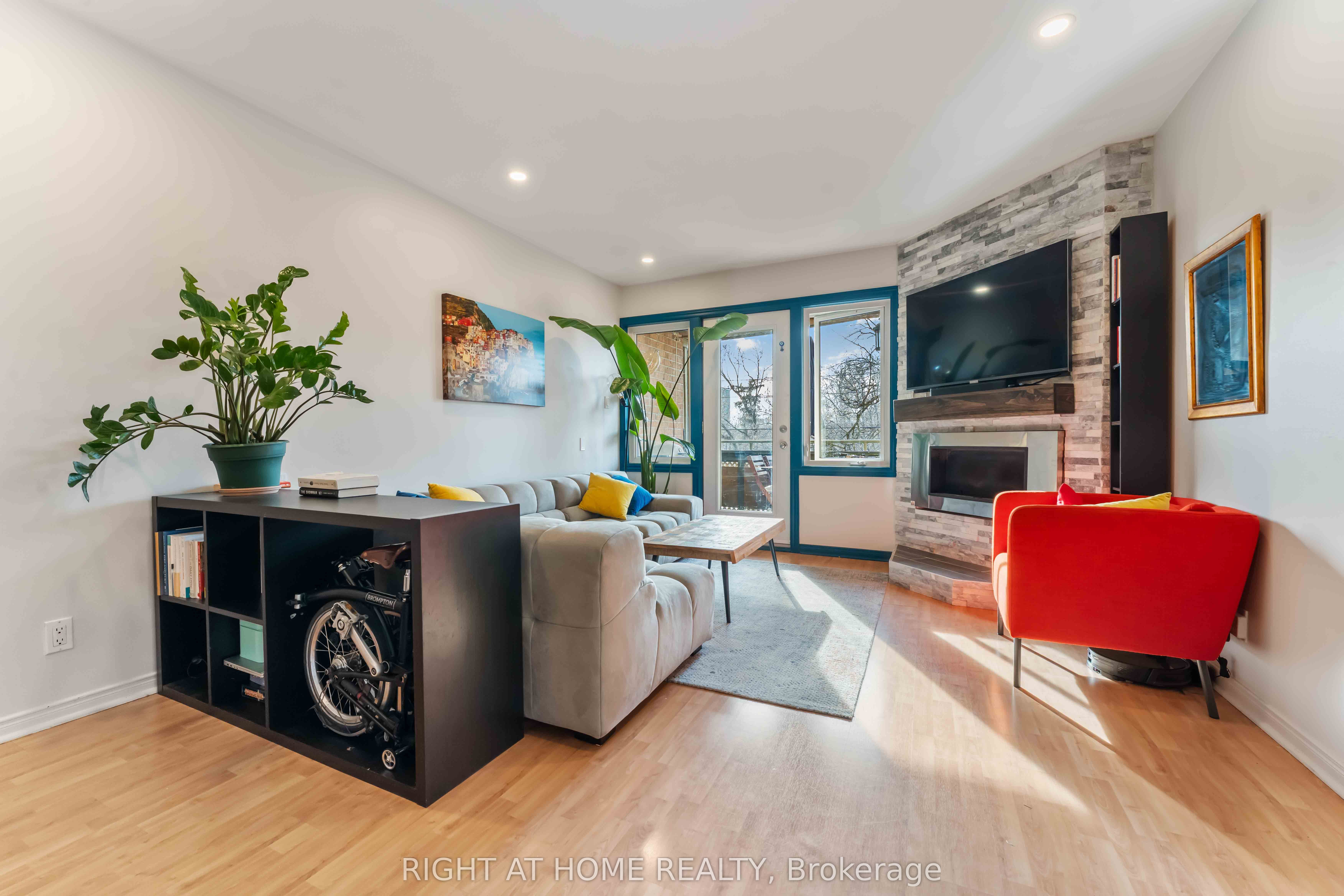 Additional image 6 of 6-2 Columbus Avenue, Ottawa, ON, K1K 1R3