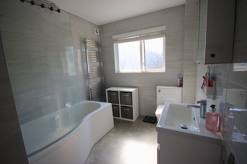 Additional image 9 of 2 bed flat for saleElizabeth Avenue, St Brelade JE3