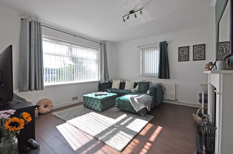 3 bed detached bungalow for saleDetached Property, Chepstow Road, Newport NP19 photo 3
