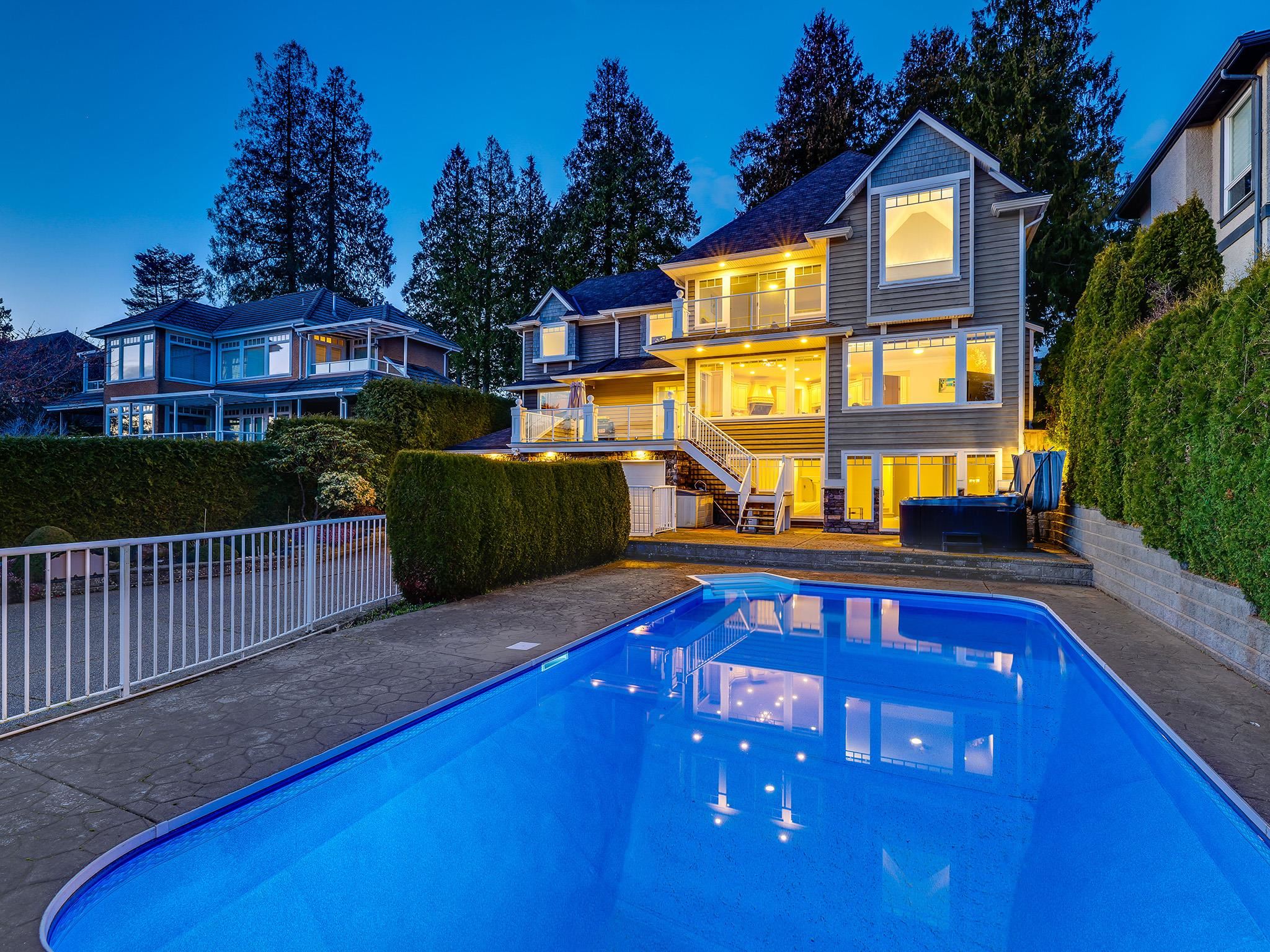 13518 Marine Drive, Surrey