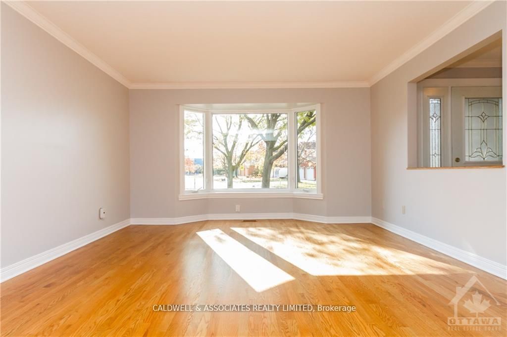 Additional image 3 of 13 Sai Crescent, Ottawa, ON, K1G 5N7