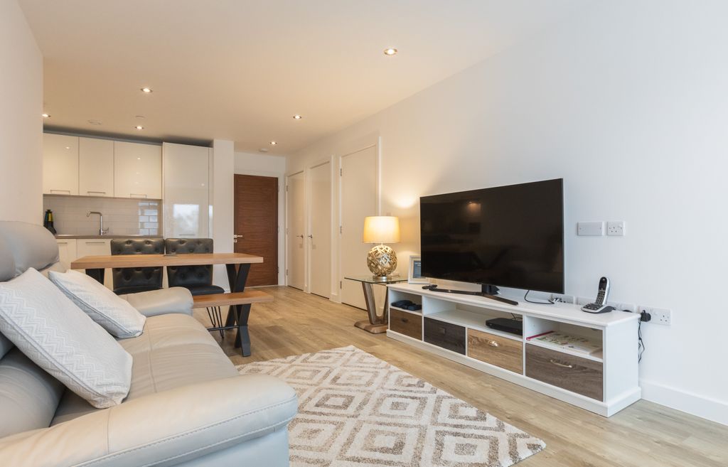 Additional image 10 of 2 bed flat for saleLa Pouquelaye, St. Helier, Jersey JE2