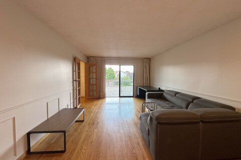 Additional image 8 of 928 Knollwood Court, Mississauga, ON, L5C 3L9