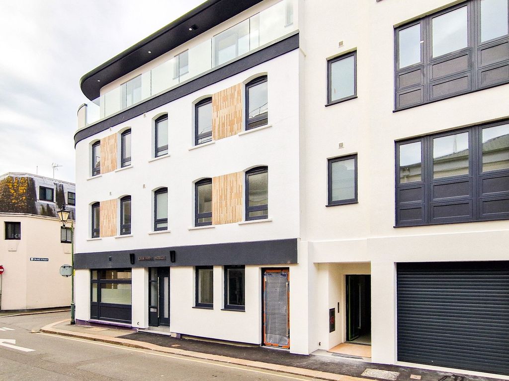 2 bed flat for sale5 Crahamel House, St Helier JE2