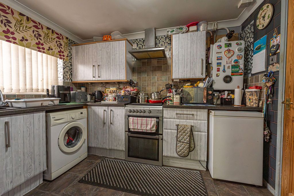 Additional image 2 of 3 bed semi-detached house for saleLaurel Close, Undy NP26