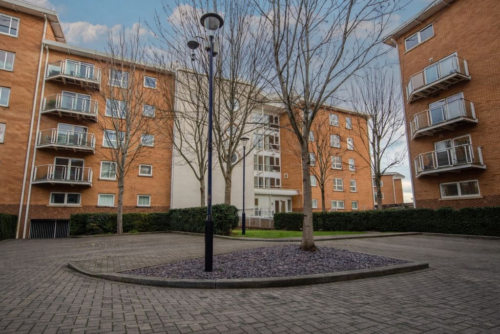 1 bed flat for saleChandlery Way, Cardiff CF10