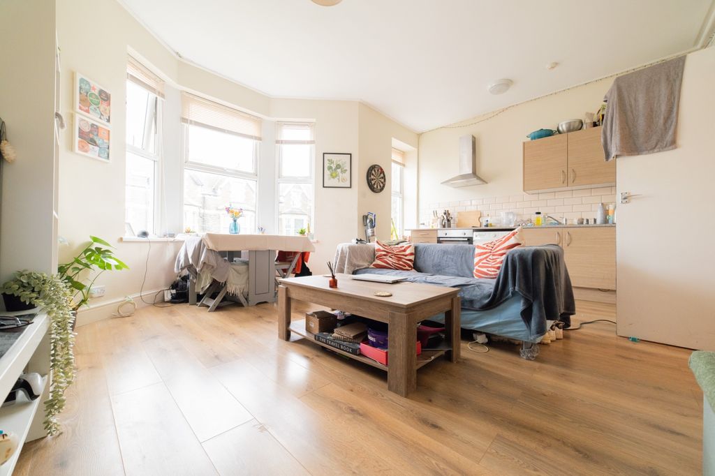 Additional image 2 of 5 bed block of flats for saleConnaught Road, Roath CF24