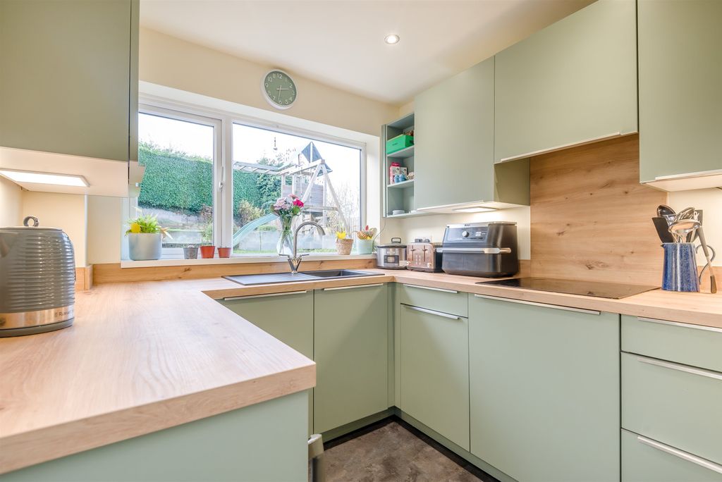 Additional image 2 of 3 bed semi-detached house for saleEastfield Drive, Caerleon, Newport, Newport NP18