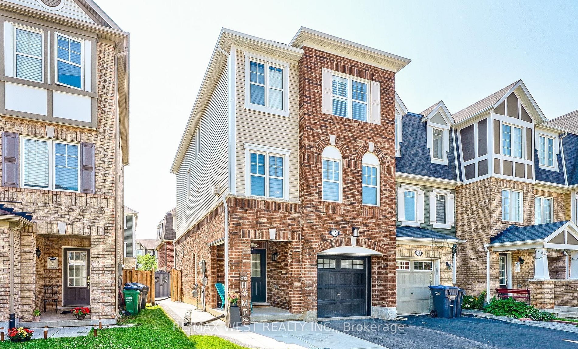 Additional image 2 of 13 Midhope Way, Brampton, ON, L6Y 4Y8