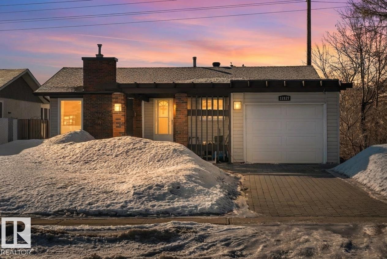 12127 152a Avenue NW, Edmonton, AB, T5X1R1