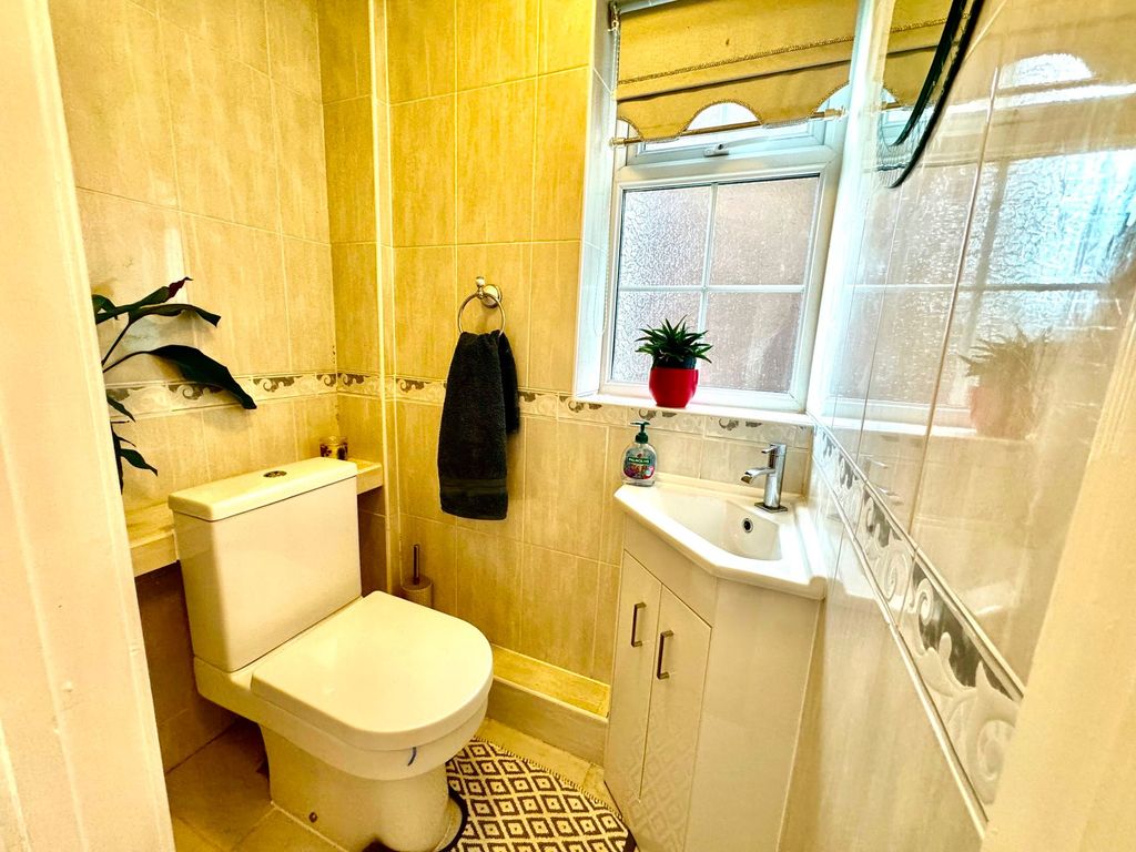 Additional image 6 of 3 bed detached house for saleBeaumaris Way, Grove Park NP12
