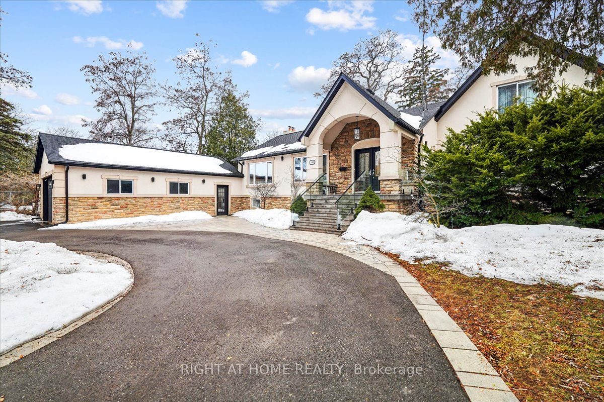 Additional image 4 of 2090 Stonehouse Crescent, Mississauga, ON, L5H 3J1