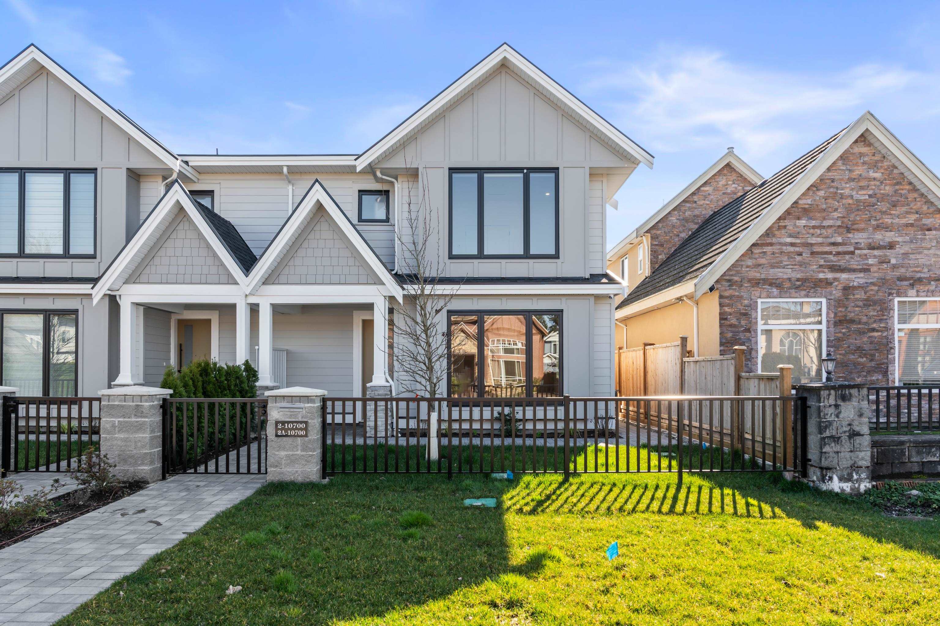 2-10700 Aragon Road, Richmond, BC, V7A 3E9