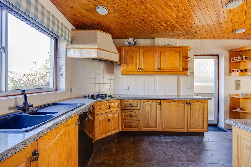 Additional image 10 of 4 bed detached house for saleHolly Grove, Lisvane, Cardiff CF14