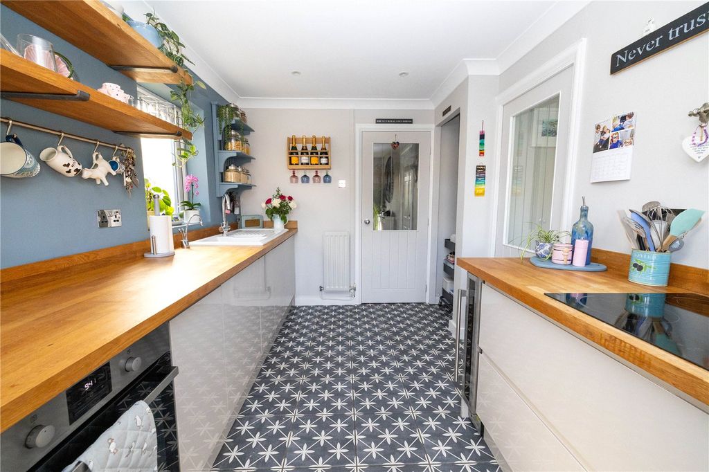 Additional image 9 of 4 bed semi-detached house for saleQueenwood, Penylan, Cardiff CF23