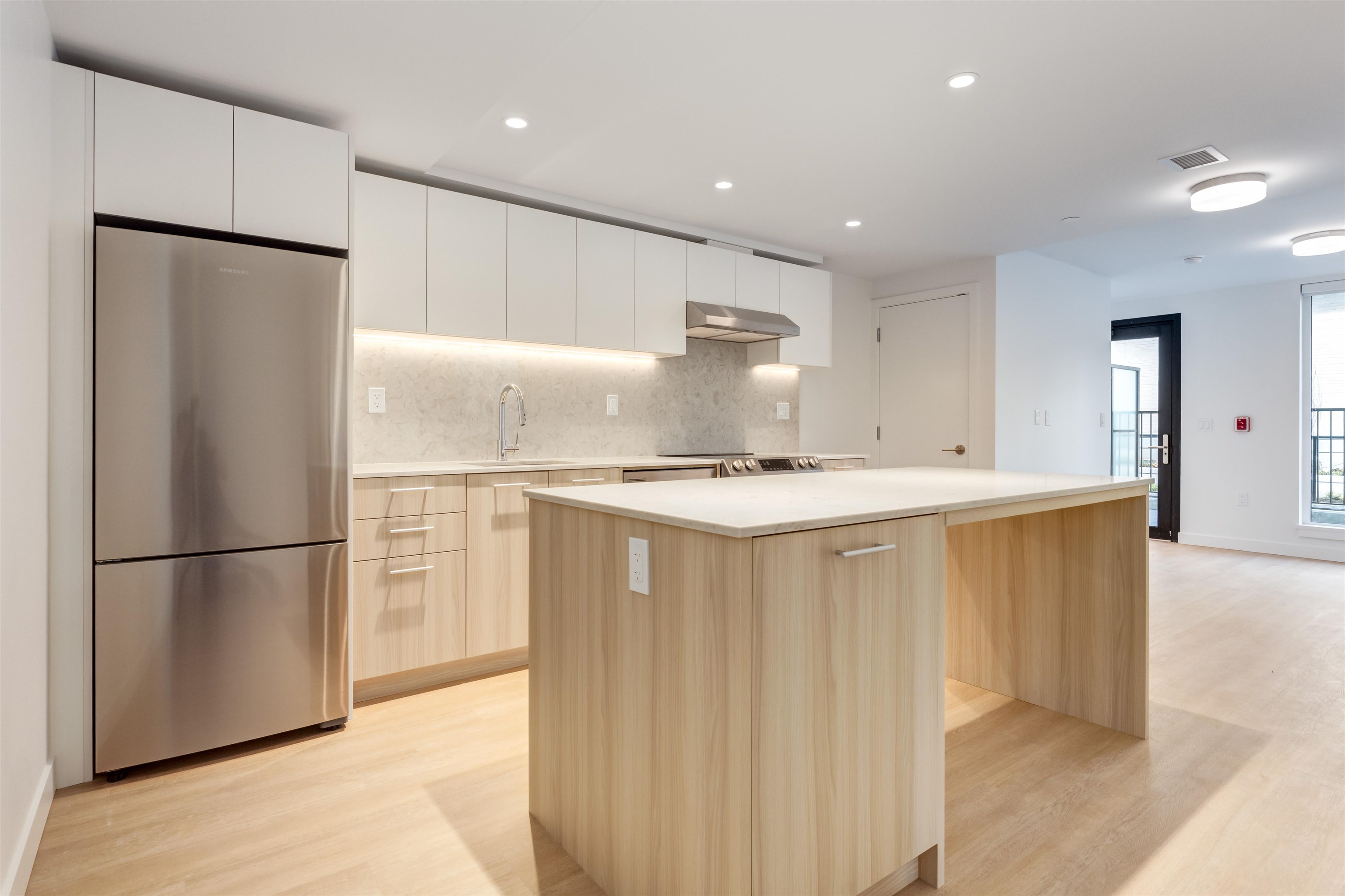 Additional image 3 of 104-126 21st St E Street, North Vancouver, BC, V7L 0J2