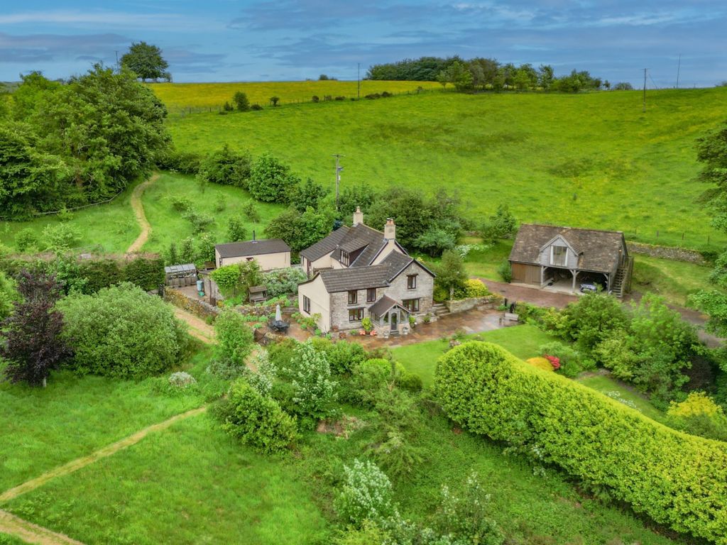 4 bed detached house for saleFolly Lane, Twyn Gwyn, Pontypool, Monmouthshire NP4
