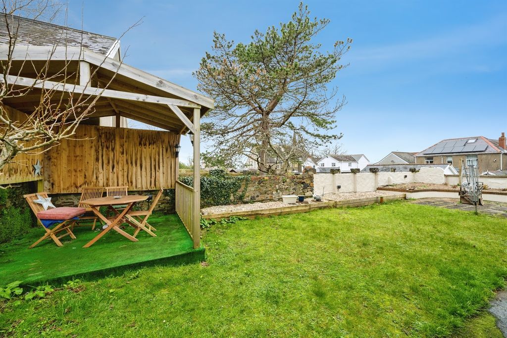 4 bed detached house for saleTrinity Lane, Penclawdd, Swansea SA4 photo 3